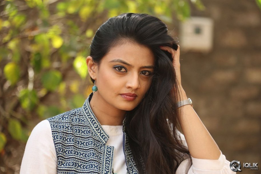 Nikitha-Narayan-at-Ladies-and-Gentlemen-Platinum-Disc-Function